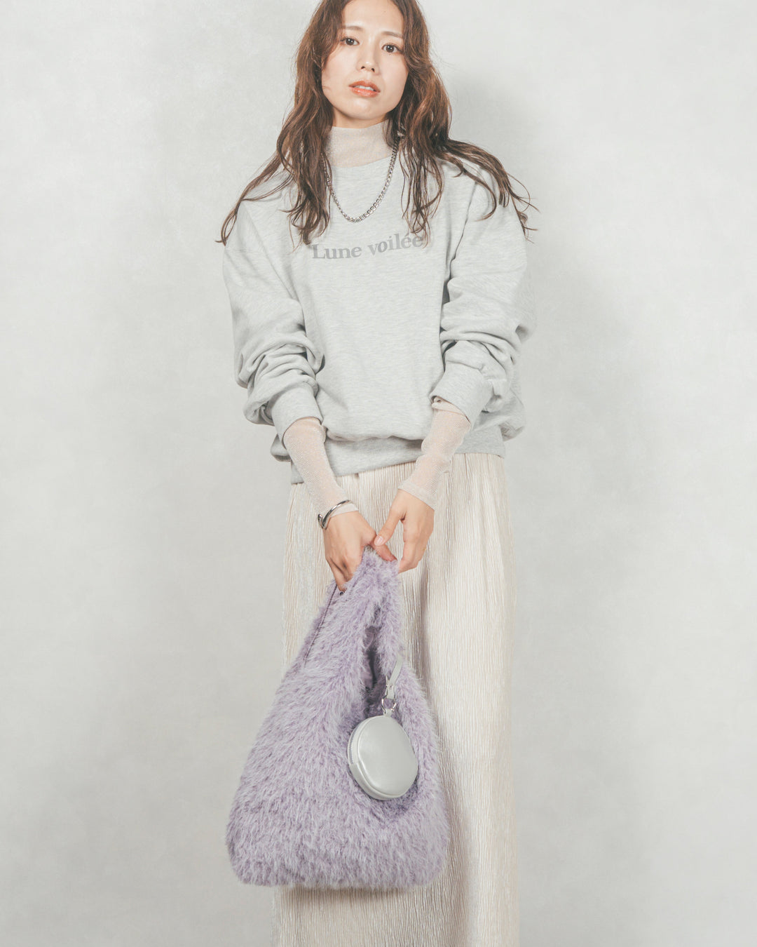 ［SET］フロントシリコンLogoスウェット+ベロアNarrowスカート