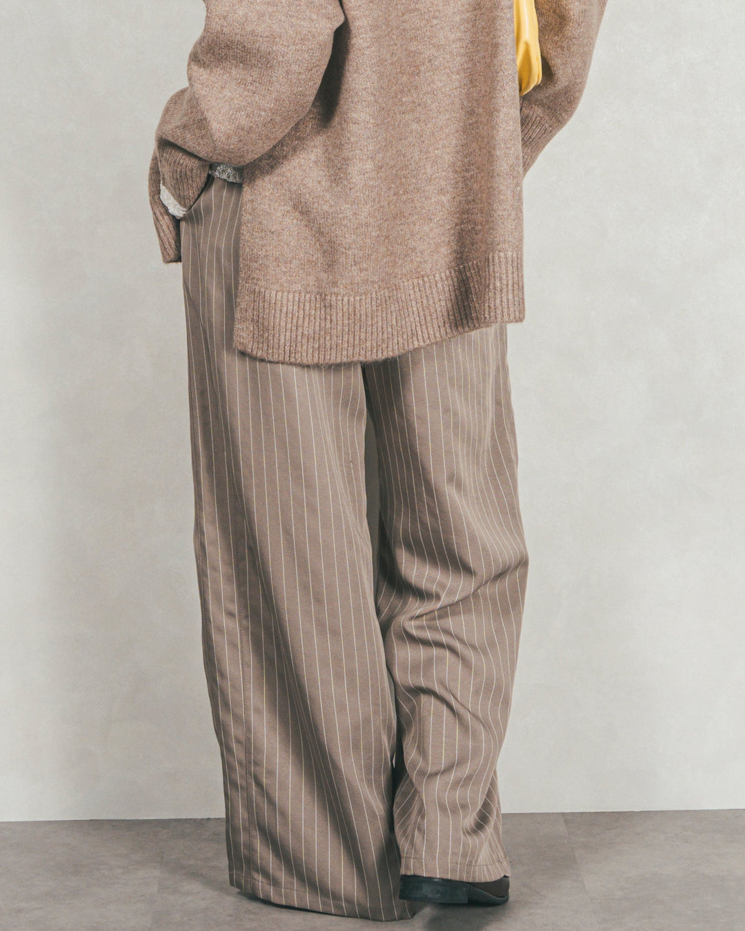 Relaxストライプパンツ（GREIGE）