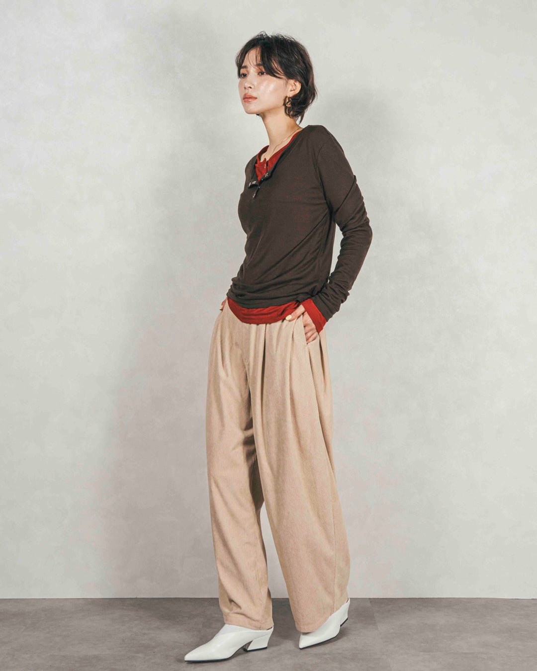 サイドタックコクーンコーデュロイパンツ（BEIGE）