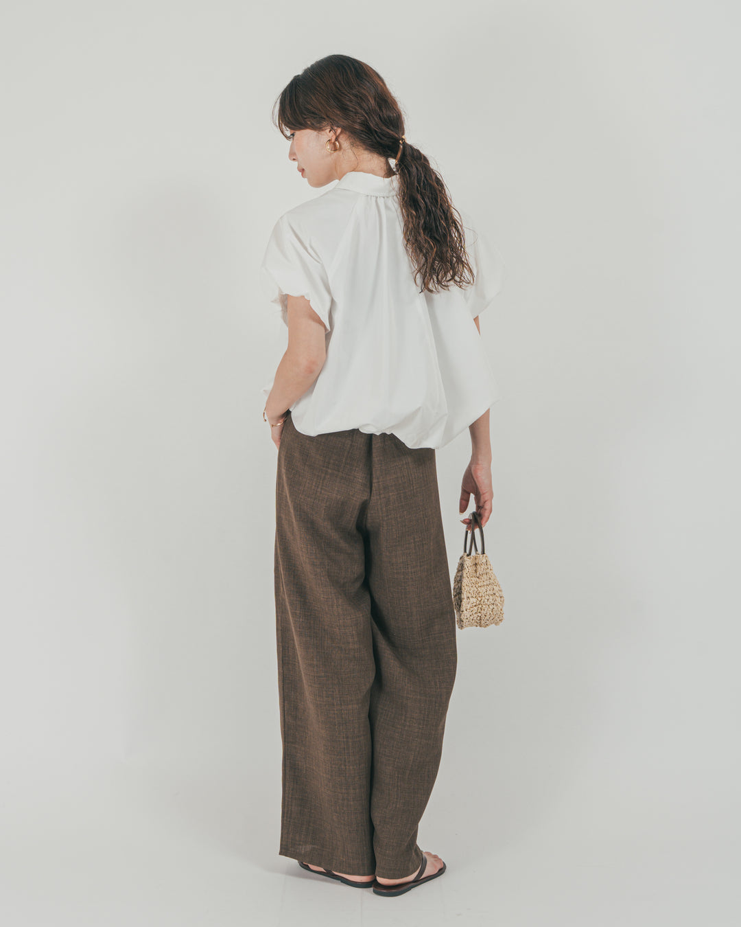 ［SET］バルーンShirringハーフスリーブシャツ + スラブTweedタックワイドパンツ（2SET）