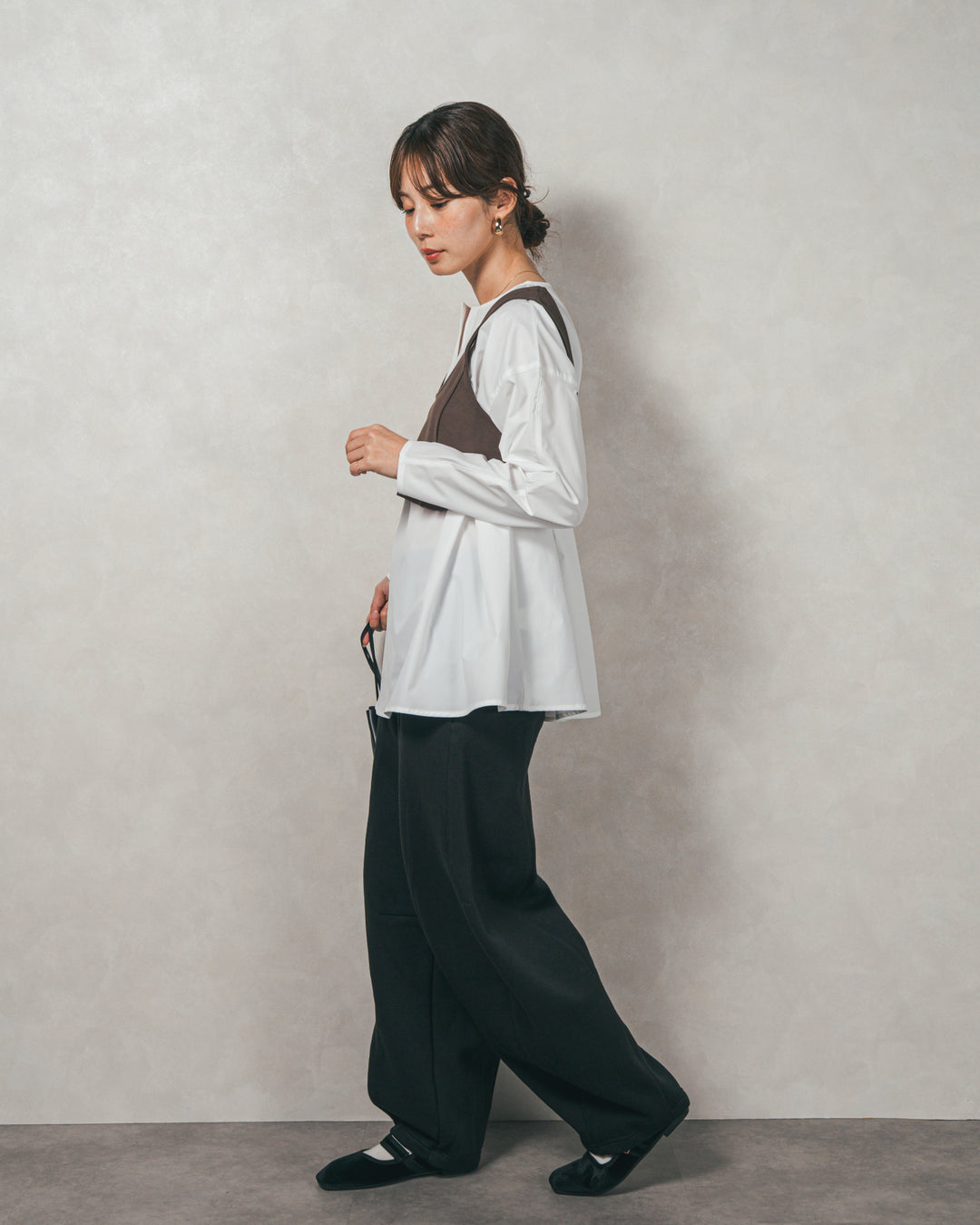 ［SET］カットビスチェxブラウス レイヤードSET+Relax 裏起毛カーブパンツ（2SET）