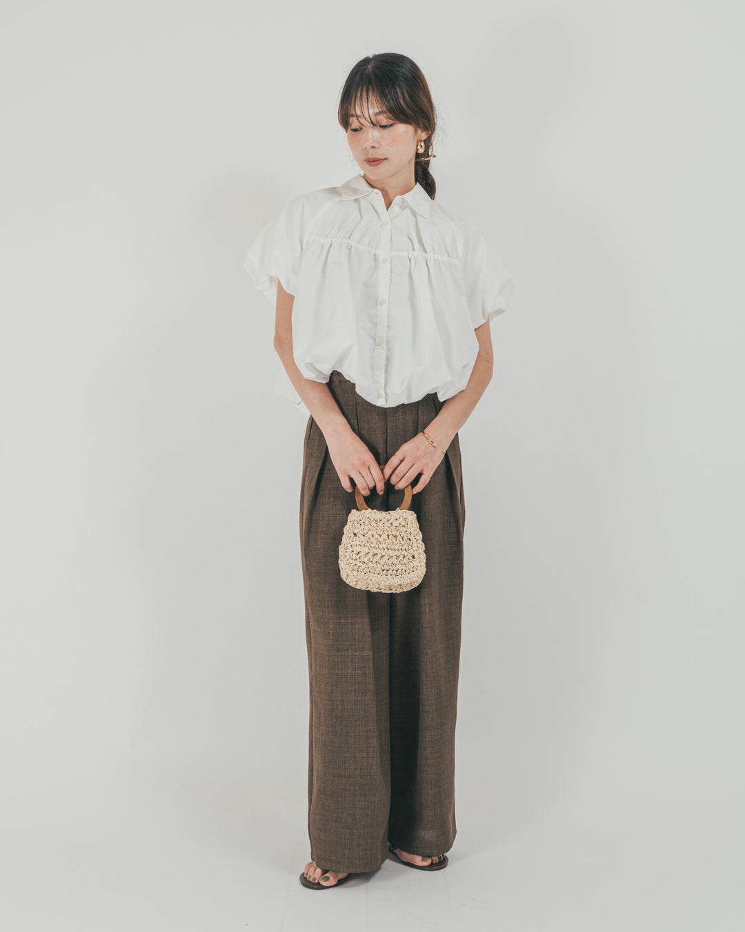 ［SET］バルーンShirringハーフスリーブシャツ + スラブTweedタックワイドパンツ（2SET）