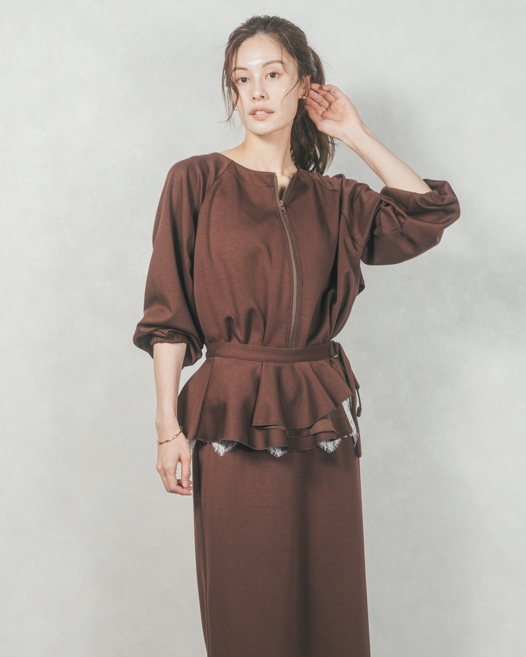 Multi-Way ライトポンチペプラムスカート (BROWN)
