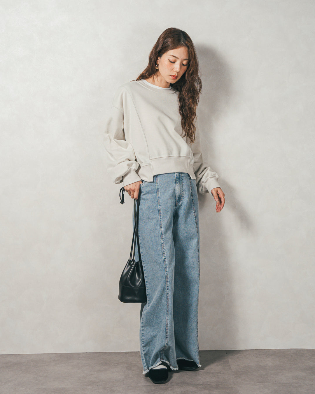 ラメ裏毛ボリュームスリーブトレーナー（OFF）