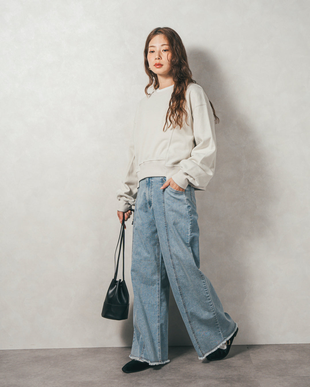 ［SET］ラメ裏毛ボリュームスリーブトレーナー+センターシーム リラックスカラーデニム（2SET）