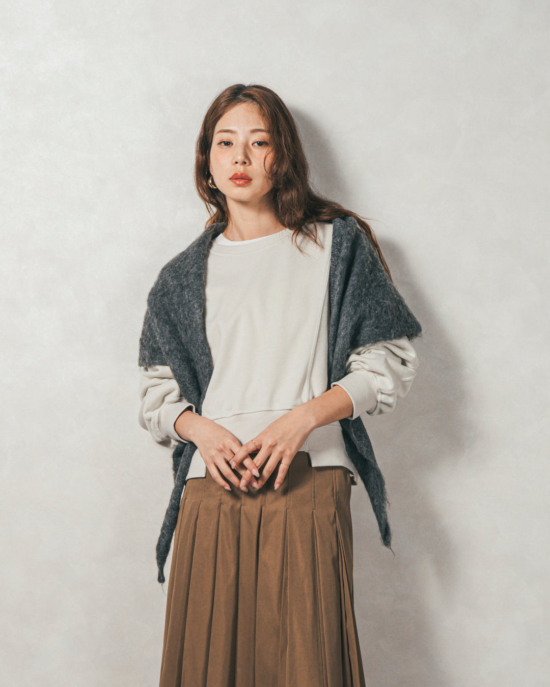 ラメ裏毛ボリュームスリーブトレーナー（OFF）