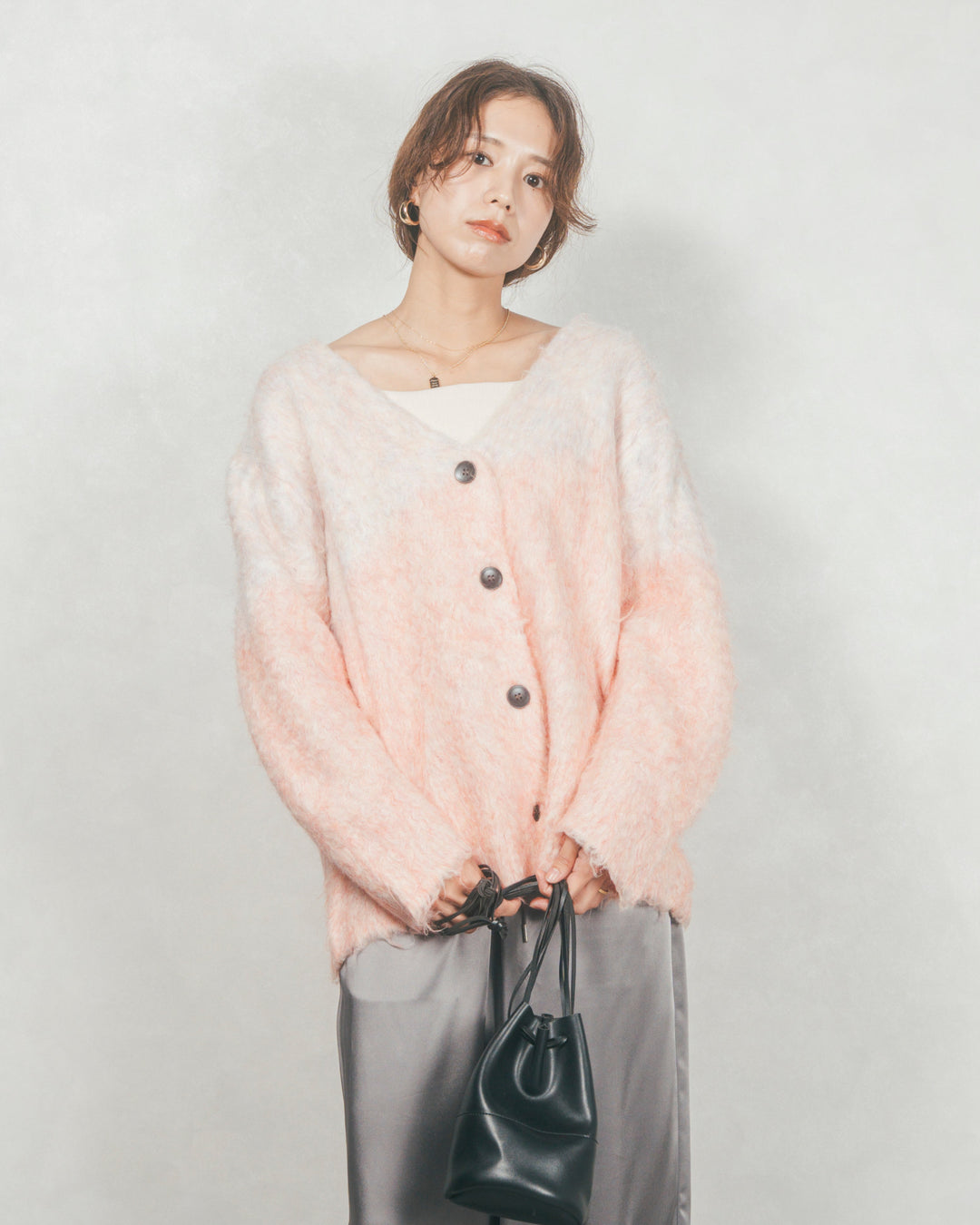 ［SET］Airyフェザー ニットカーディガン+Relaxサテンパンツ（2SET）