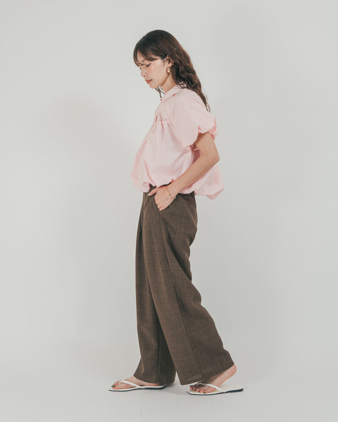 ［SET］バルーンShirringハーフスリーブシャツ + スラブTweedタックワイドパンツ（2SET）