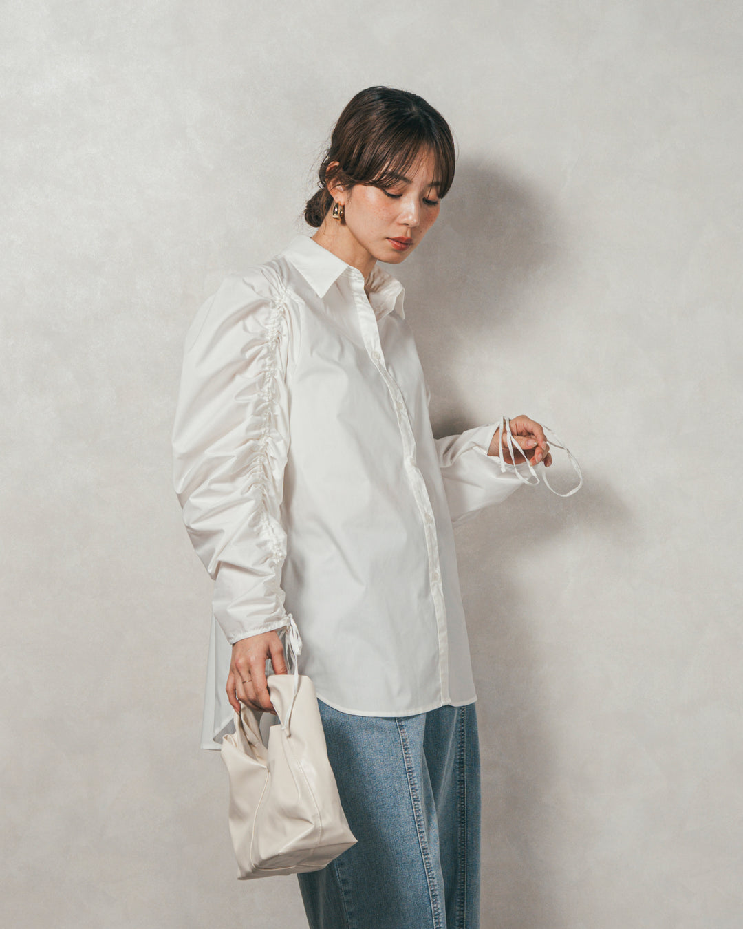 ［SET］ブロード袖ドロストデザインブラウス+2-Way Uネックメッシュニットベスト+フロントスリット Iラインデニムスカート（3SET）