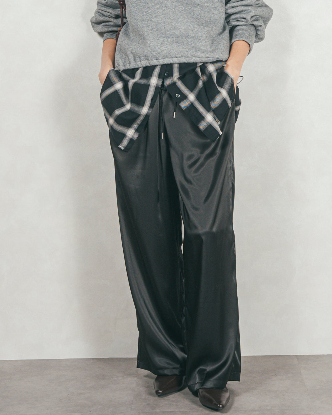 ［SET］裏起毛ハーフZipスウェット+Looseチェックシャツ+Relaxサテンパンツ