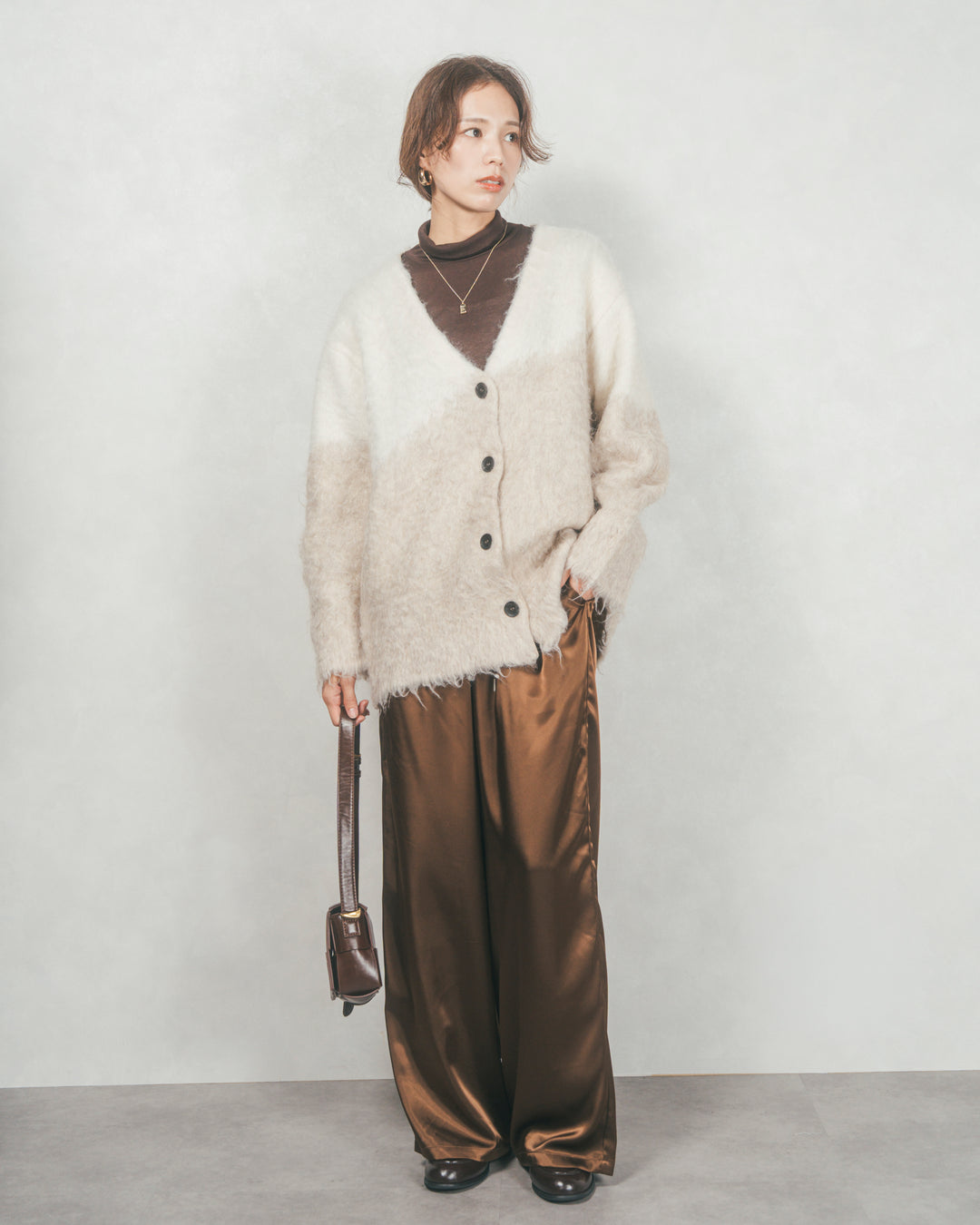 ［SET］Airyフェザー ニットカーディガン+Relaxサテンパンツ（2SET）