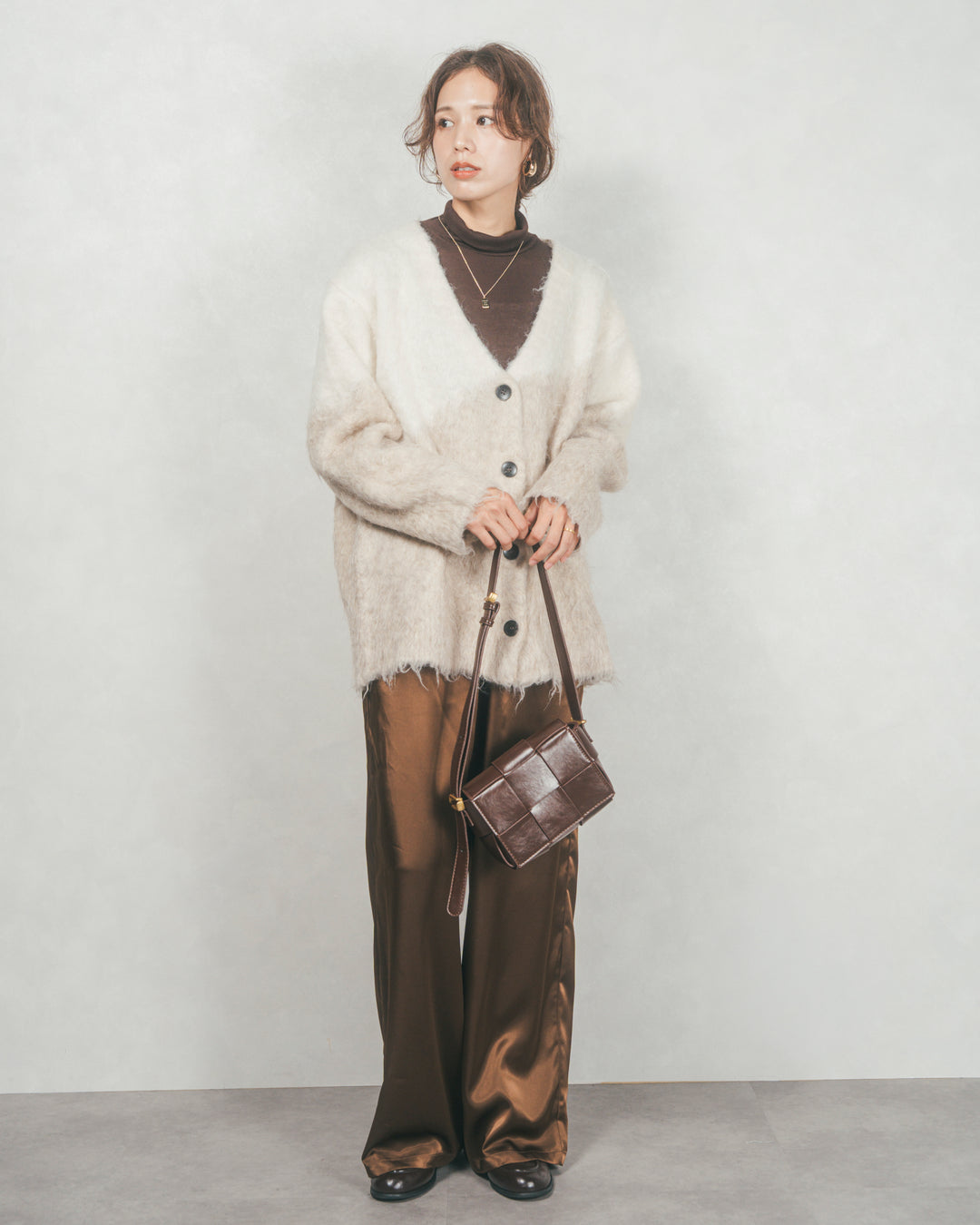 Airyフェザー ニットカーディガン (BEIGE×WHITE)