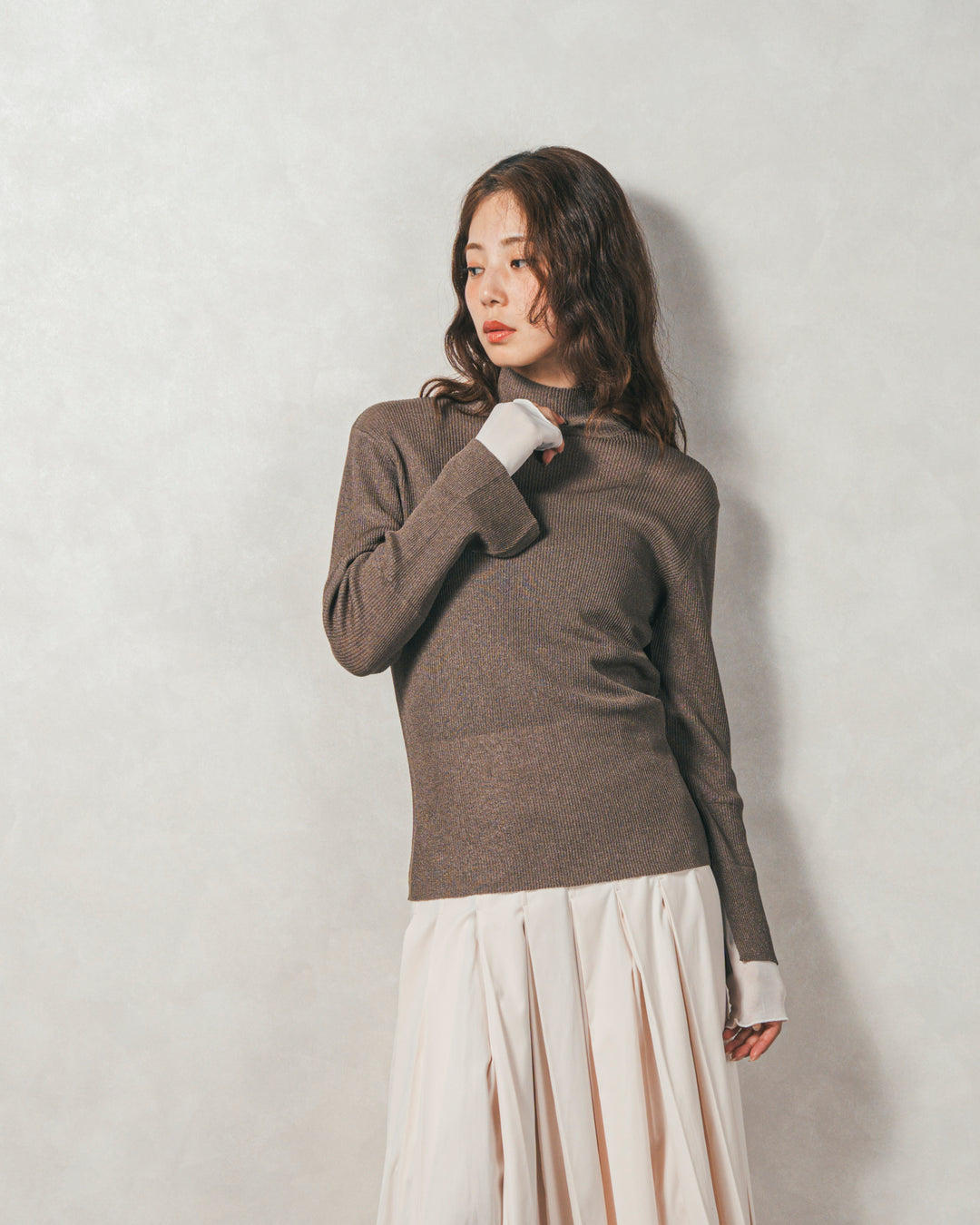 ［SET］袖レイヤードラメリブタートルニット+Tweedベロアサロペット（2SET）