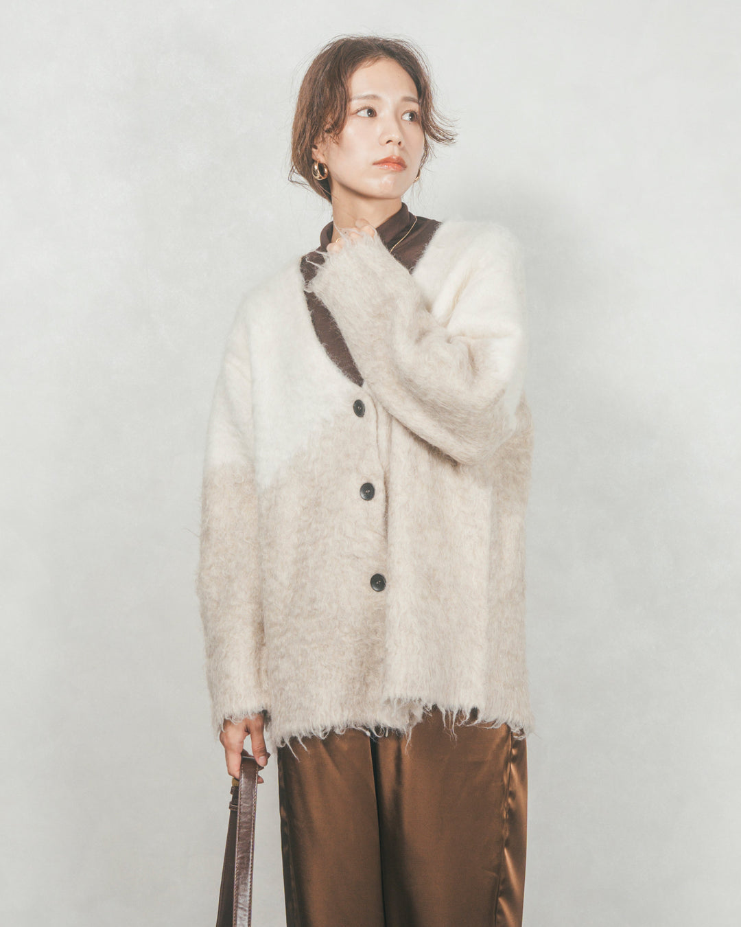 ［SET］Airyフェザー ニットカーディガン+Relaxサテンパンツ（2SET）