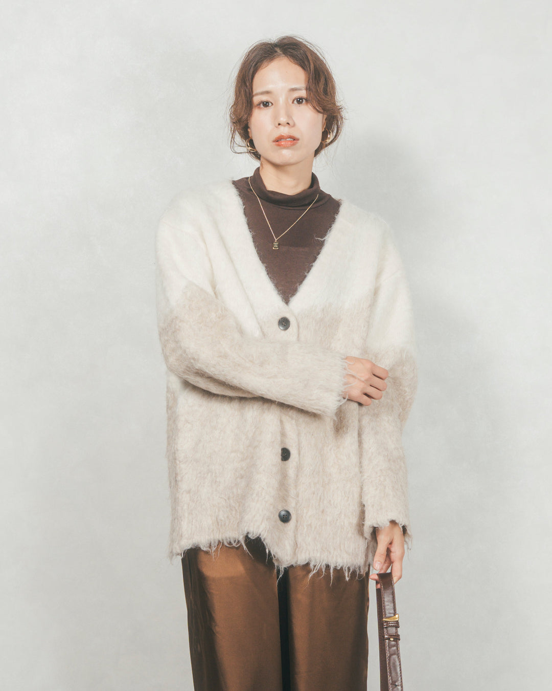 ［SET］Airyフェザー ニットカーディガン+Relaxサテンパンツ（2SET）