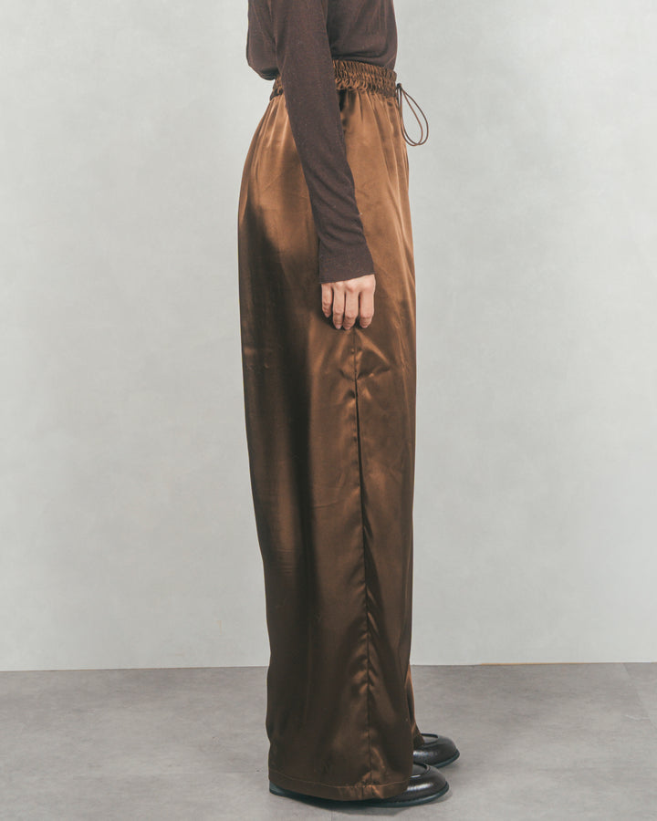 ［SET］ブークレMix ハイネックニット+Relaxサテンパンツ（2SET）