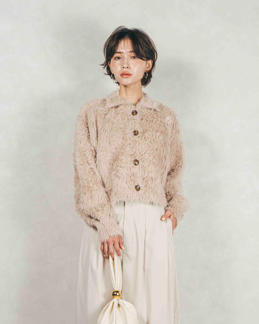 フェザーヤーン 衿付きカーディガン（LIGHT BEIGE）