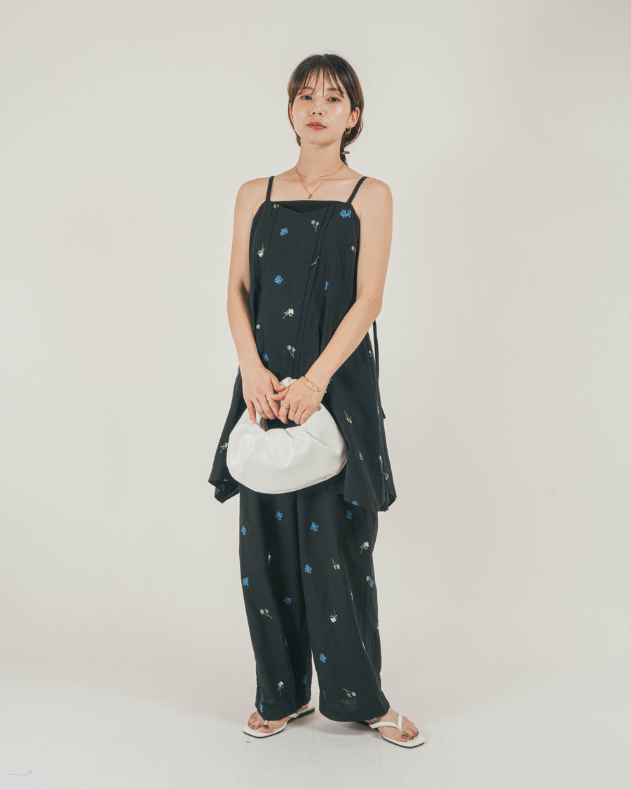 ［SET］Flower刺繍バルーンノースリブラウス + Flower刺繍チュニックキャミ + Flower刺繍リラックスパンツ（3SET）