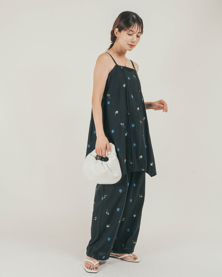 ［SET］Flower刺繍チュニックキャミ + Flower刺繍リラックスパンツ + カップ付きカットリブキャミ（3SET）