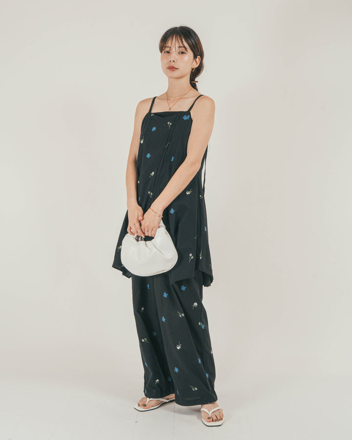 ［SET］Flower刺繍チュニックキャミ + Flower刺繍リラックスパンツ + カップ付きカットリブキャミ（3SET）