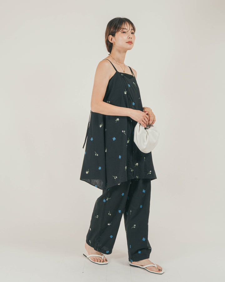 ［SET］Flower刺繍チュニックキャミ + Flower刺繍リラックスパンツ（2SET）