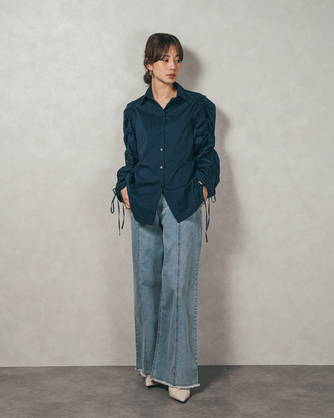 ［SET］ブロード袖ドロストデザインブラウス+2-Way Uネックメッシュニットベスト+フロントスリット Iラインデニムスカート（3SET）