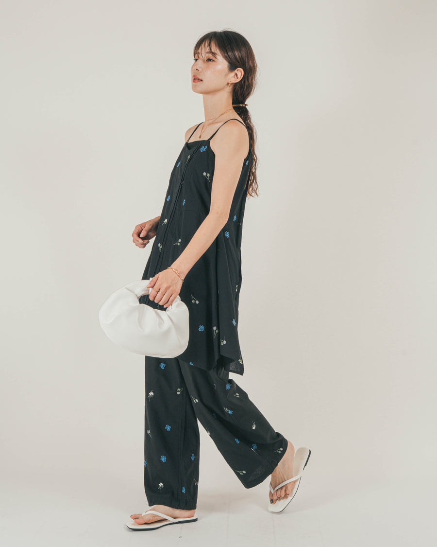 ［SET］Flower刺繍バルーンノースリブラウス + Flower刺繍チュニックキャミ + Flower刺繍リラックスパンツ（3SET）