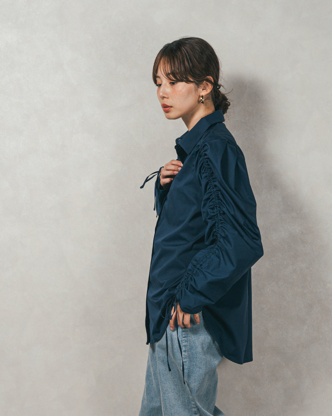 ［SET］ブロード袖ドロストデザインブラウス+2-Way Uネックメッシュニットベスト+フロントスリット Iラインデニムスカート（3SET）