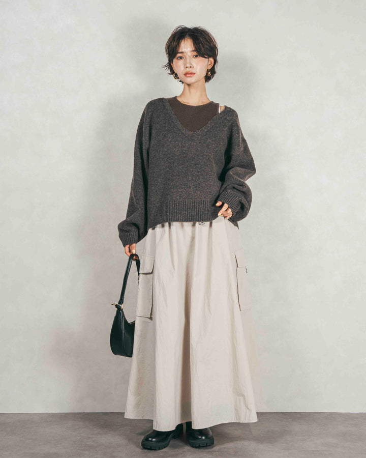 ［SET］メランジVネックニットレイヤードセット+ドローストリングナイロンカーゴスカート（2SET）