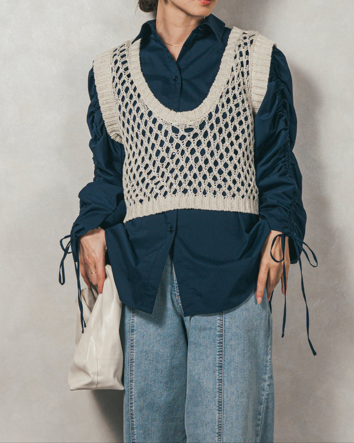 ［SET］ブロード袖ドロストデザインブラウス+2-Way Uネックメッシュニットベスト+センターシーム リラックスカラーデニム（3SET）