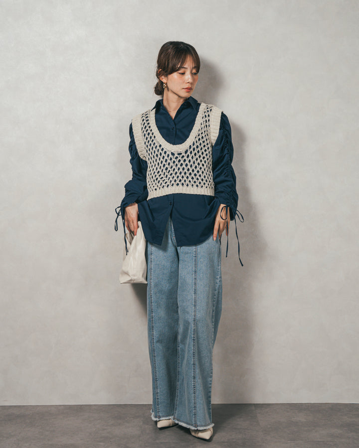 ［SET］ブロード袖ドロストデザインブラウス+2-Way Uネックメッシュニットベスト+センターシーム リラックスカラーデニム（3SET）
