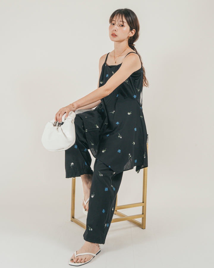 ［SET］Flower刺繍　ボリュームキャミ + Flower刺繍　タックパンツ + カップ付きカットリブキャミ（3SET）