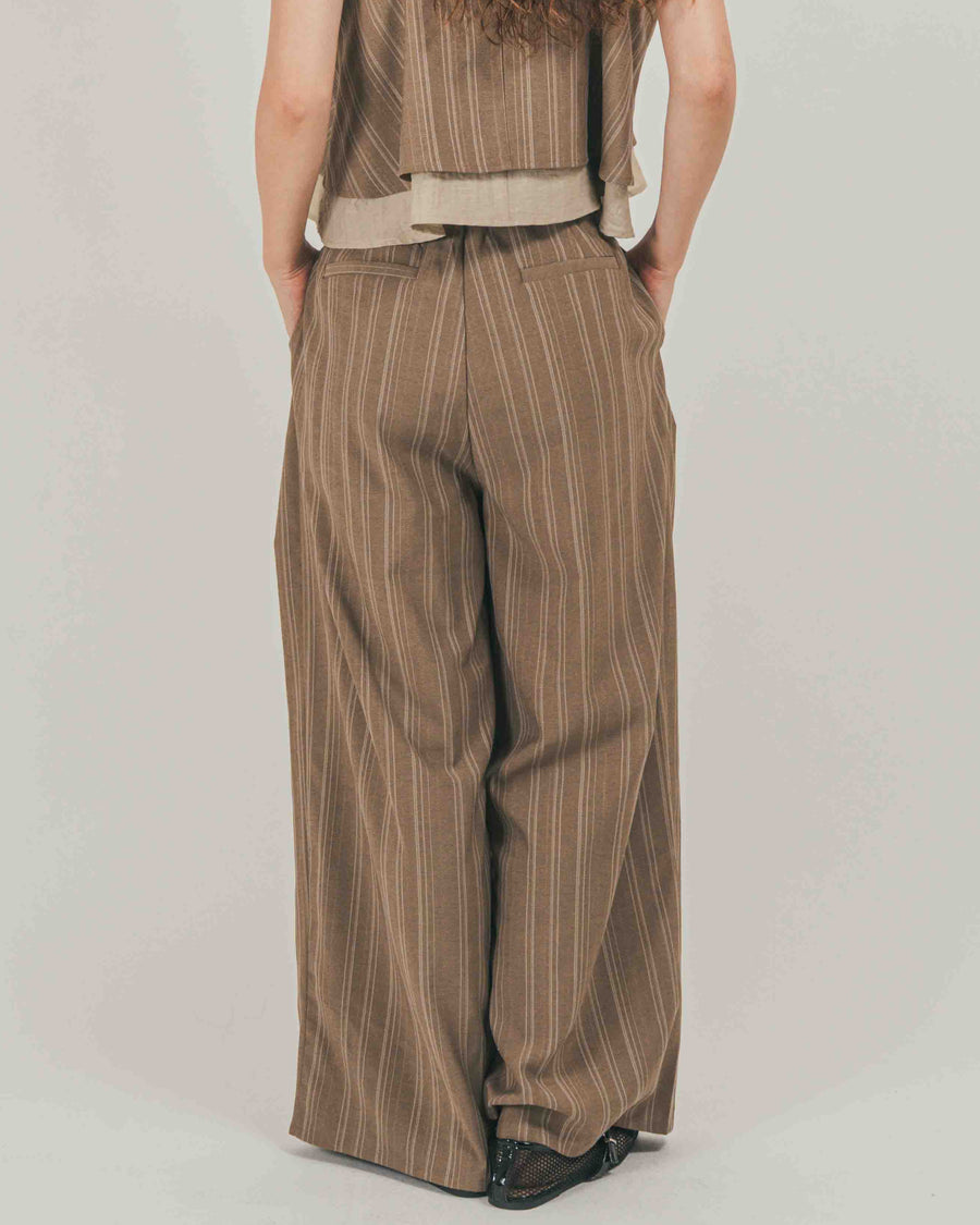 ［SET］ドライタッチ Vネックサマーニットベスト + リネンストライプ Relaxタックパンツ（2SET）