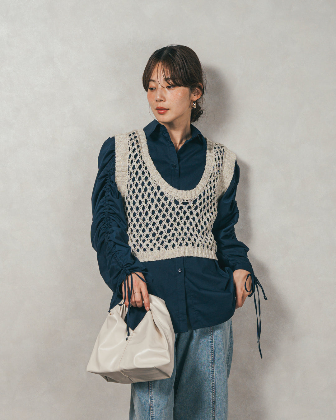 ［SET］ブロード袖ドロストデザインブラウス+2-Way Uネックメッシュニットベスト+フロントスリット Iラインデニムスカート（3SET）