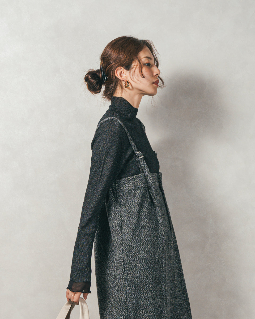 袖レイヤードラメリブタートルニット (BLACK)