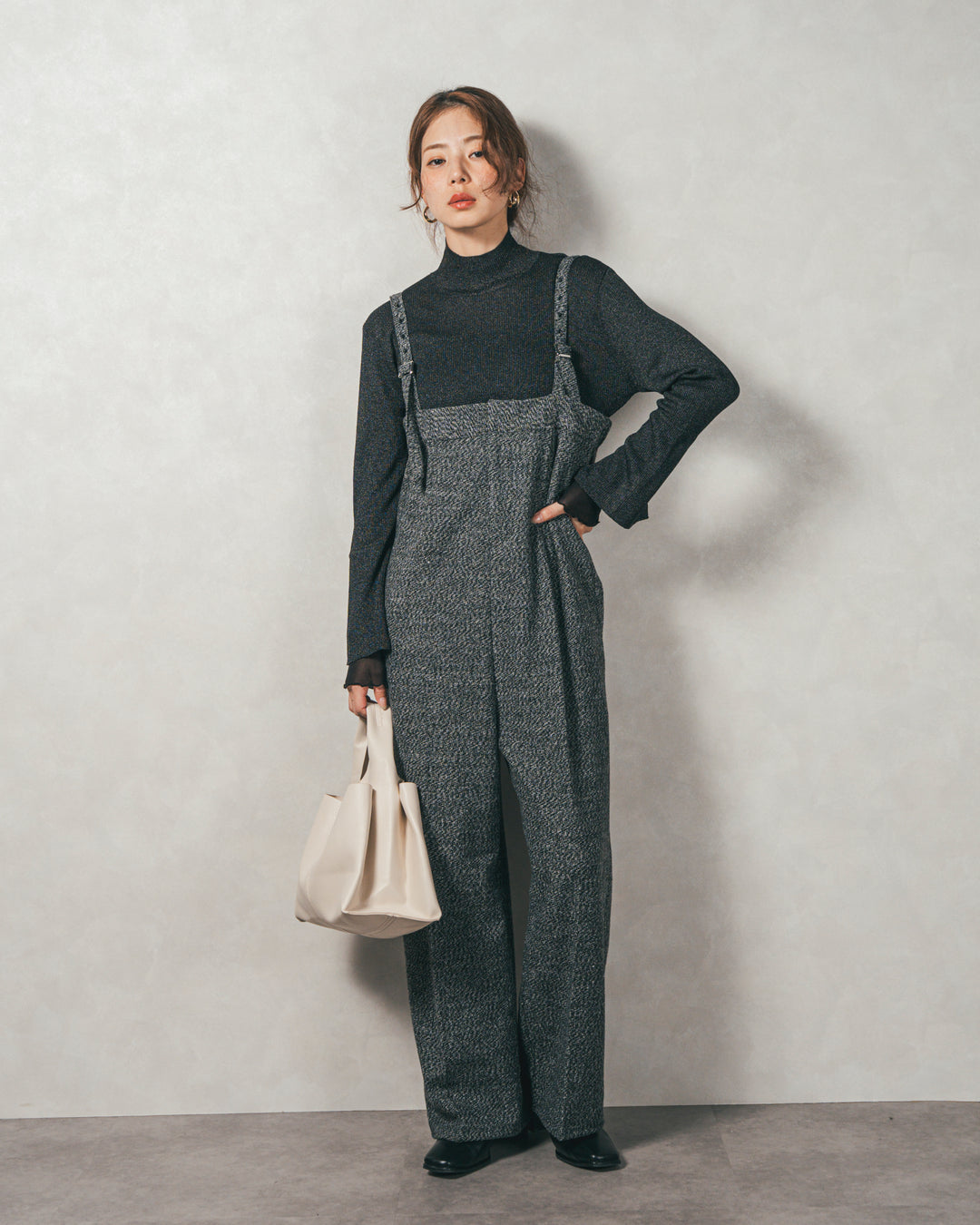 袖レイヤードラメリブタートルニット (BLACK)