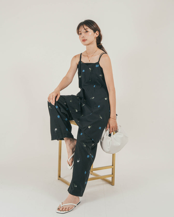 ［SET］Flower刺繍バルーンノースリブラウス + Flower刺繍チュニックキャミ + Flower刺繍リラックスパンツ（3SET）