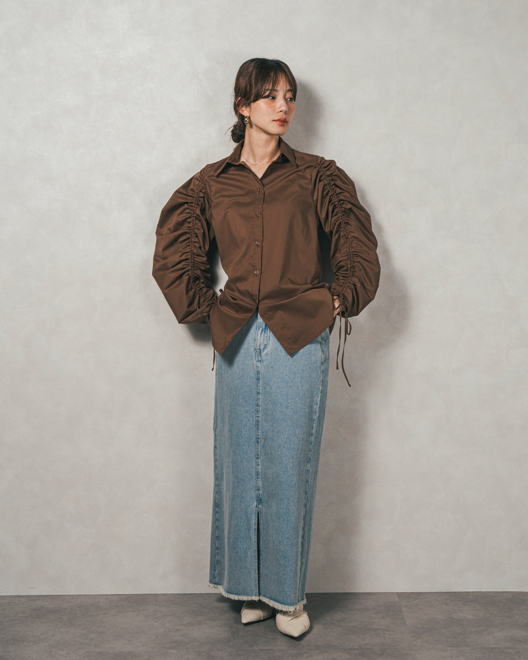 ［SET］ブロード袖ドロストデザインブラウス+2-Way Uネックメッシュニットベスト+フロントスリット Iラインデニムスカート（3SET）