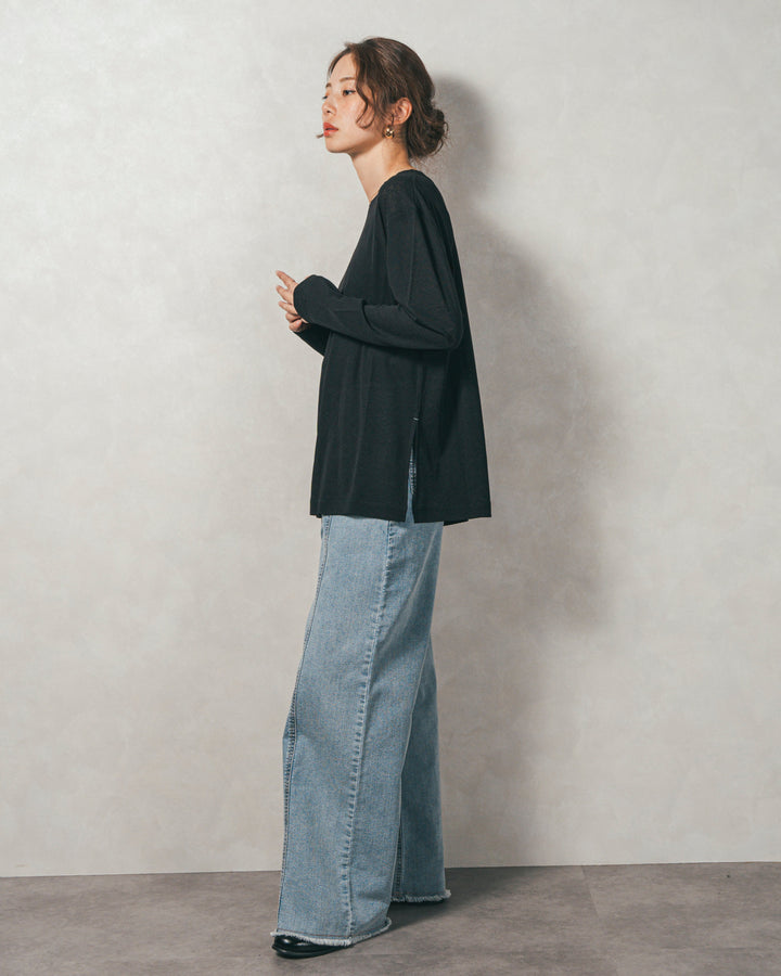 スラブシアークルーネックT (BLACK)