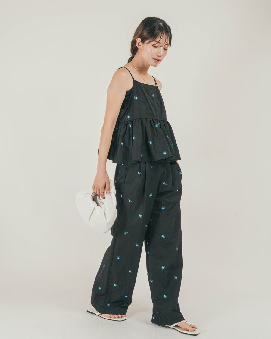 ［SET］Flower刺繍　ボリュームキャミ + Flower刺繍タックパンツ + 10oz ニュアンスバイカラーリラックスワイドデニム（3SET）