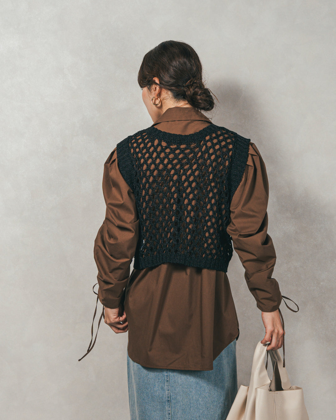 ［SET］ブロード袖ドロストデザインブラウス+2-Way Uネックメッシュニットベスト+フロントスリット Iラインデニムスカート（3SET）