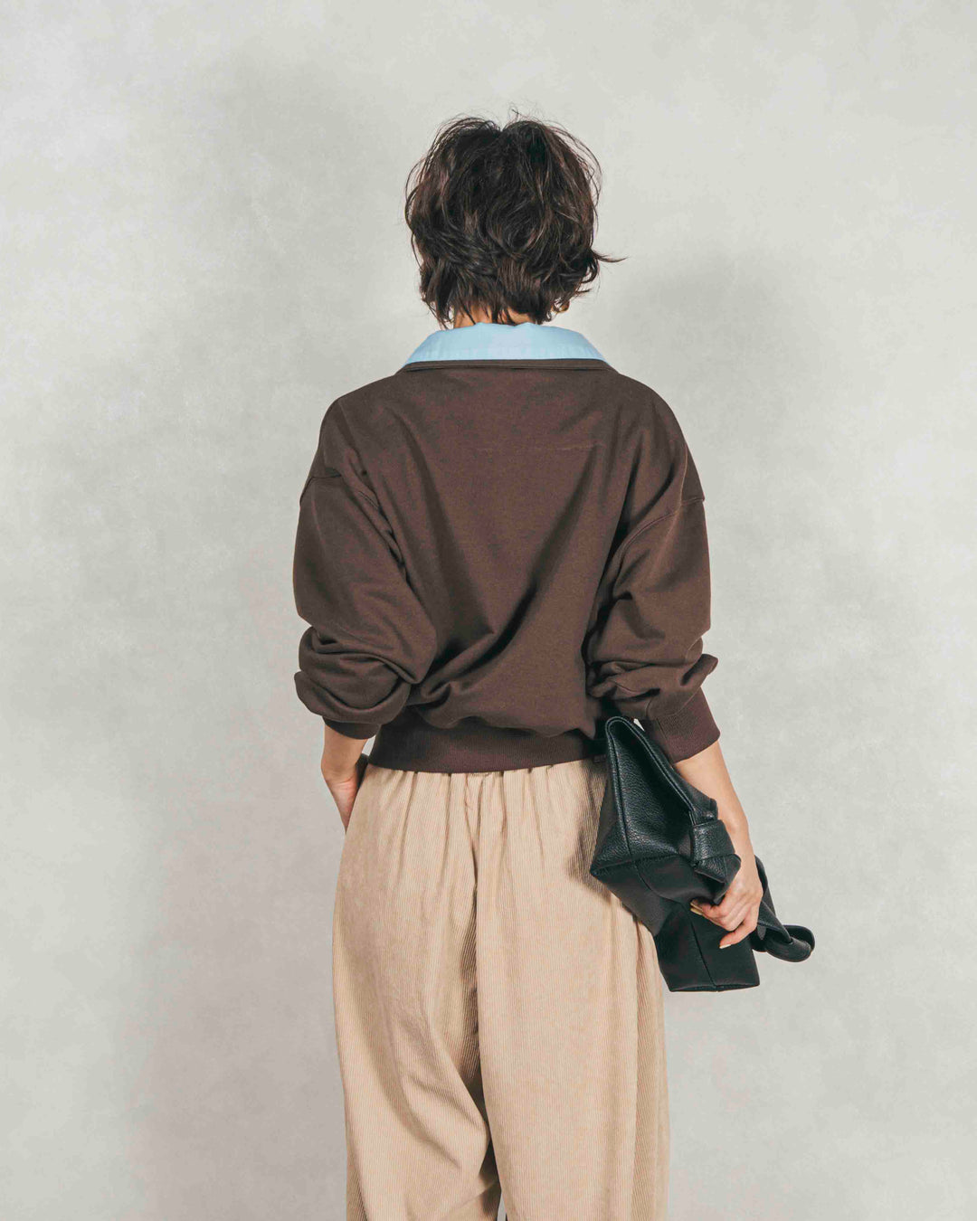 ［SET］シャツ Layered クロップドスウェット+サイドタックコクーンコーデュロイパンツ（2SET）