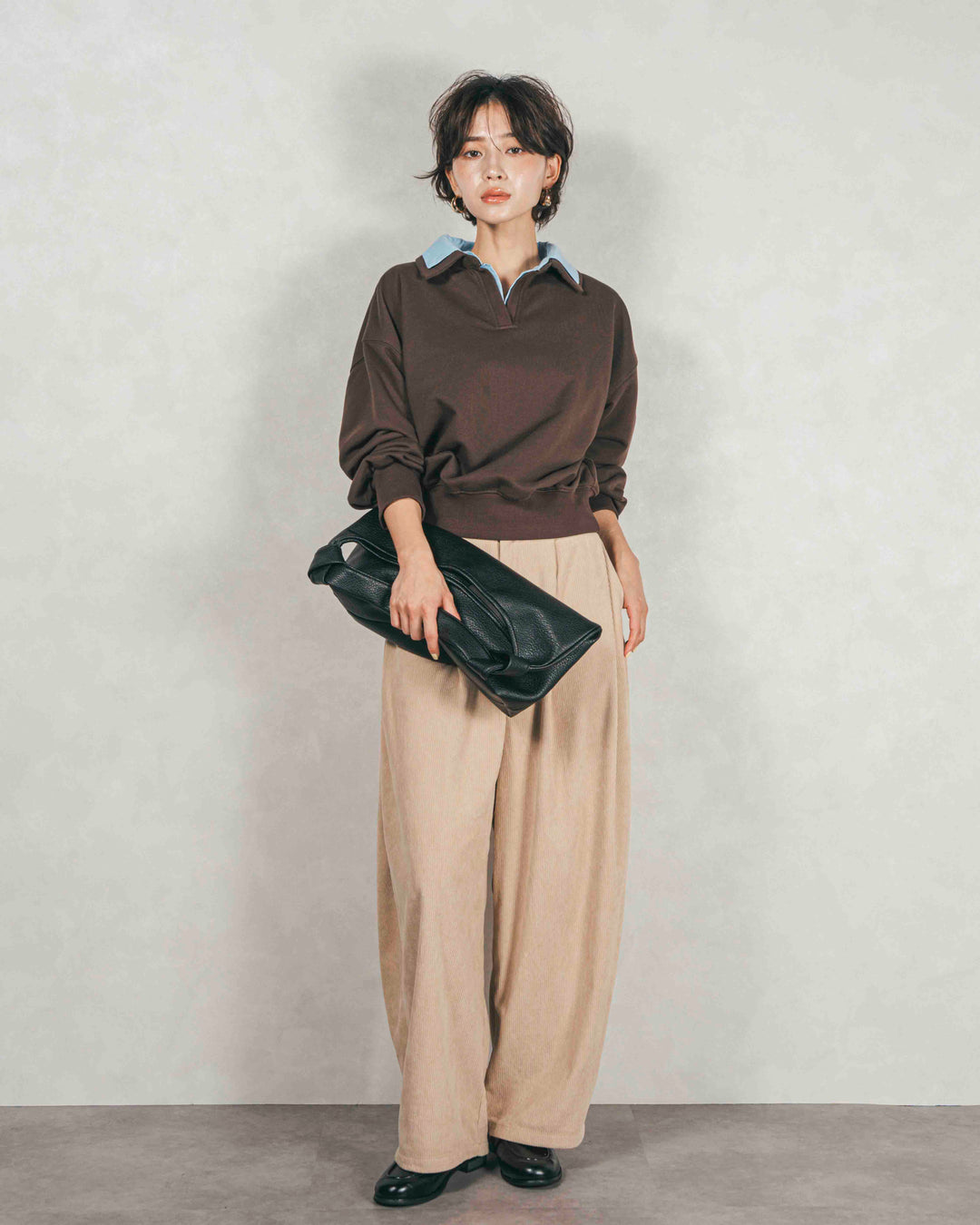 ［SET］シャツ Layered クロップドスウェット+サイドタックコクーンコーデュロイパンツ（2SET）