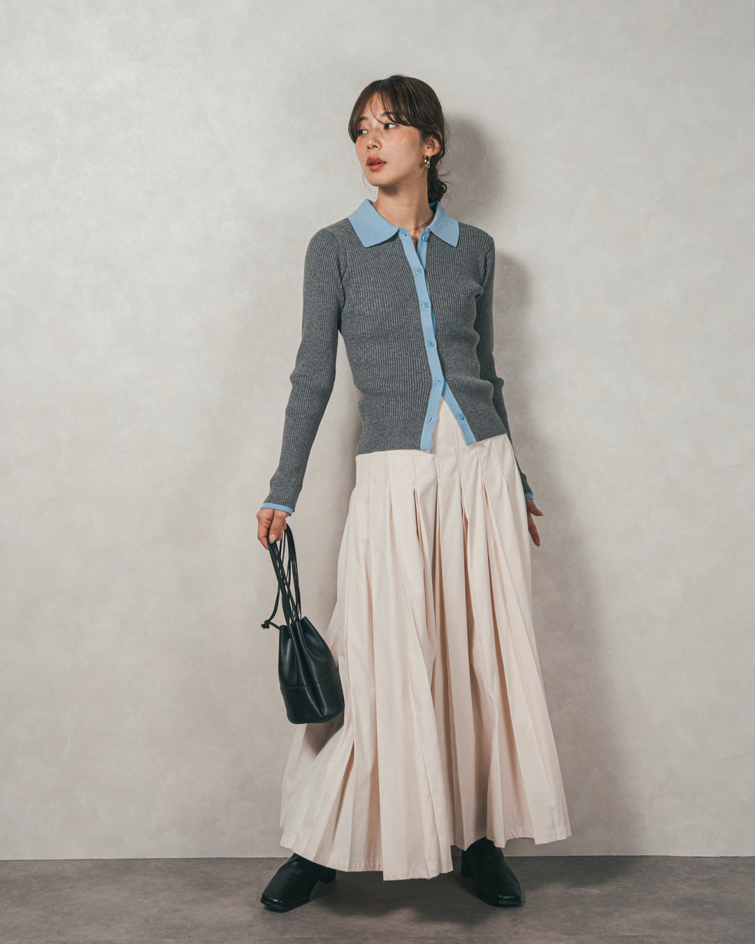 ［SET］バイカラー襟付きニットトップス+W-Tuckプリーツロングスカート（2SET）