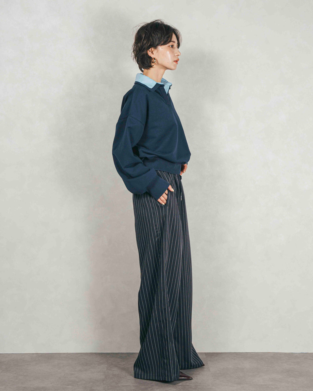 シャツ Layered クロップドスウェット (NAVY × BLUE）