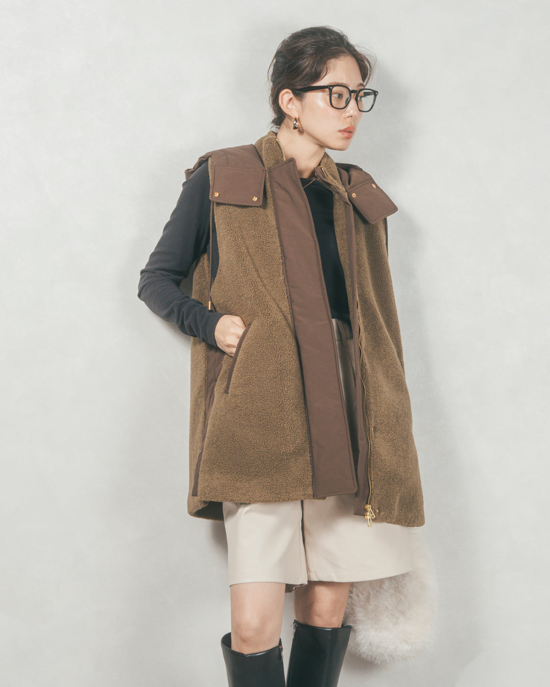 ［SET］ボアxナイロン フーディーベスト+レザーライクハーフパンツ（2SET）