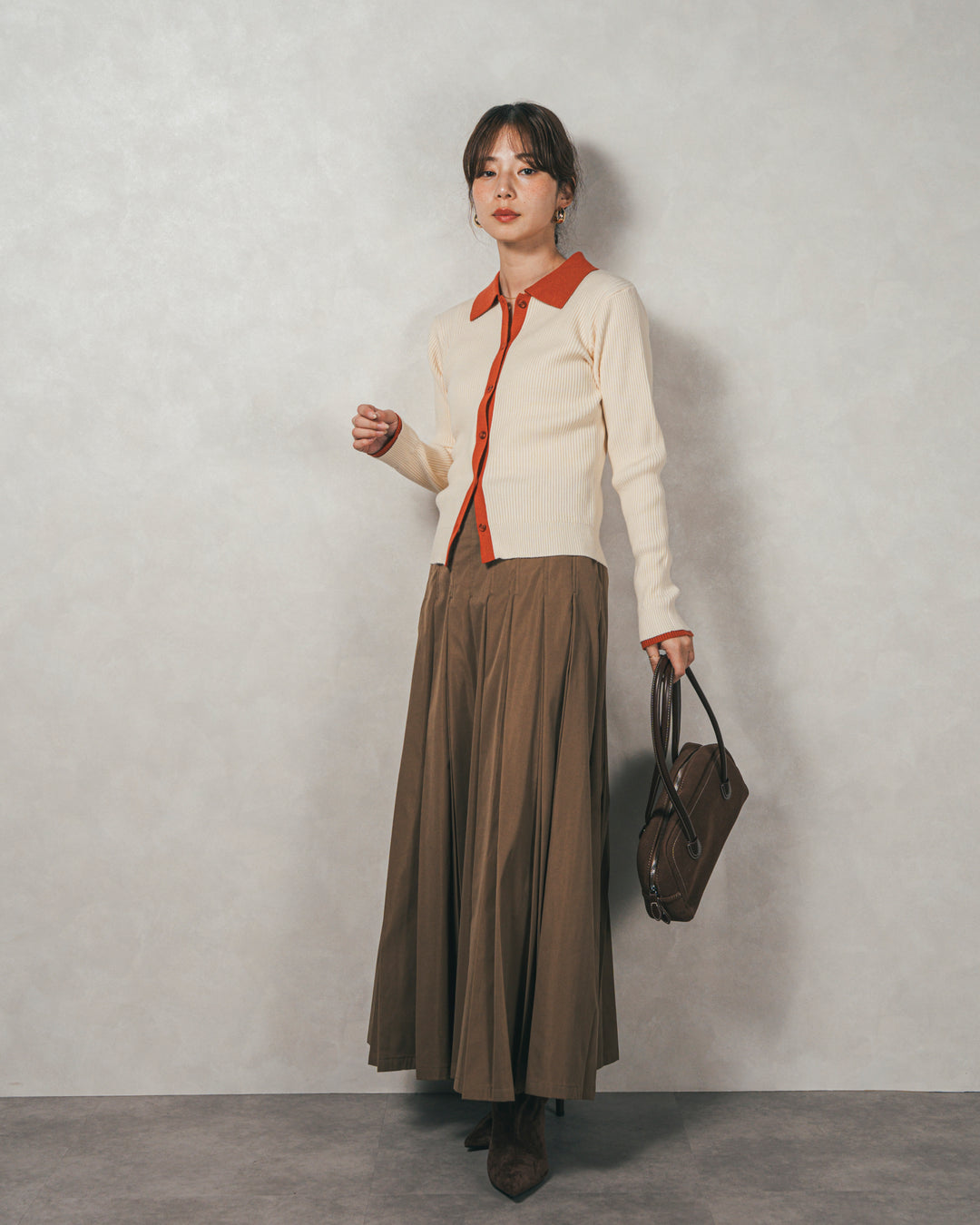 ［SET］バイカラー襟付きニットトップス+W-Tuckプリーツロングスカート（2SET）