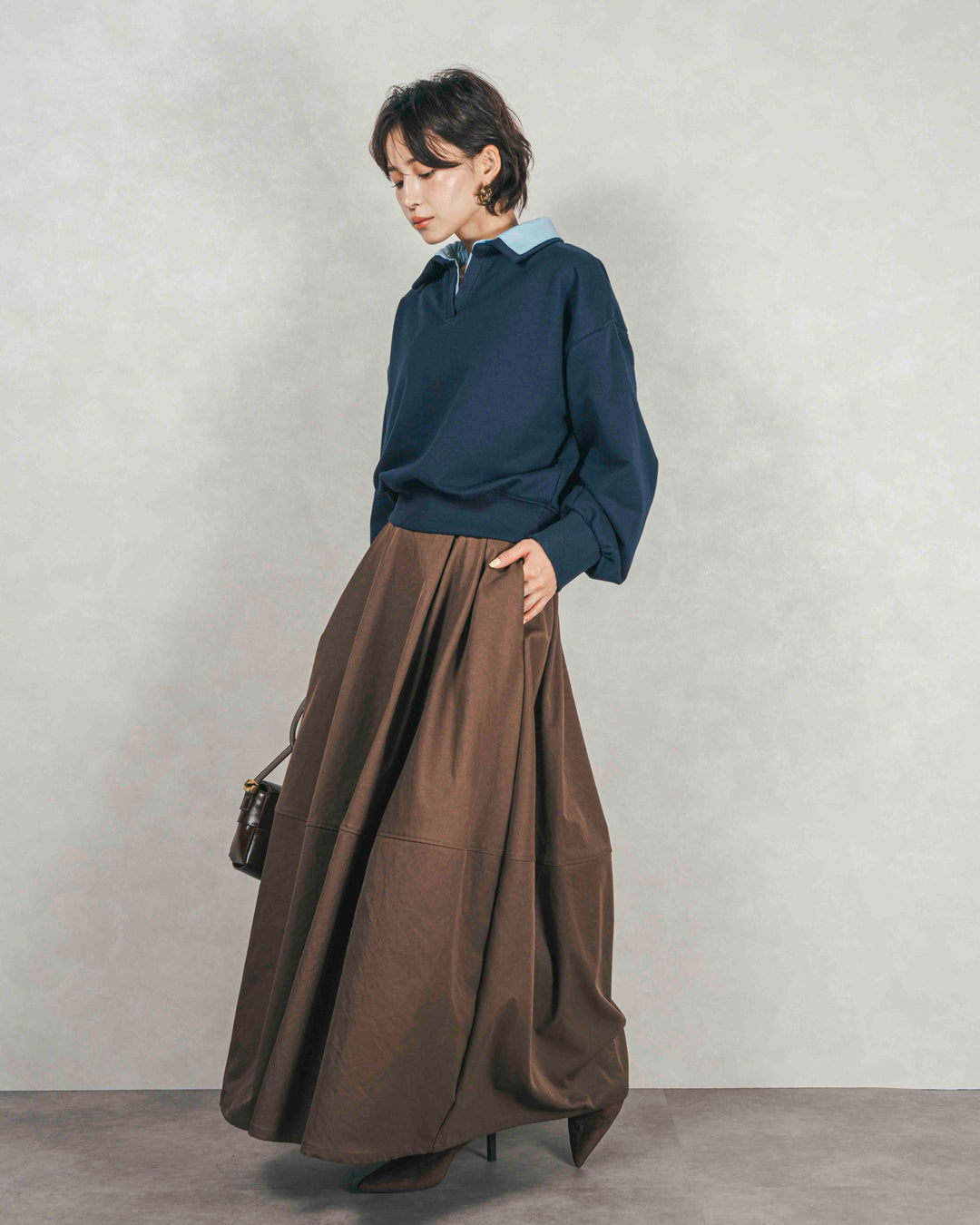 シャツ Layered クロップドスウェット (NAVY × BLUE）