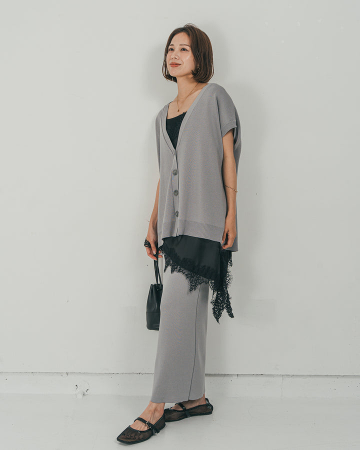 ［SET］VネックRelaxニットベスト + サテンアシメ レースキャミ + Relax Knit ストレートスカート（3SET）