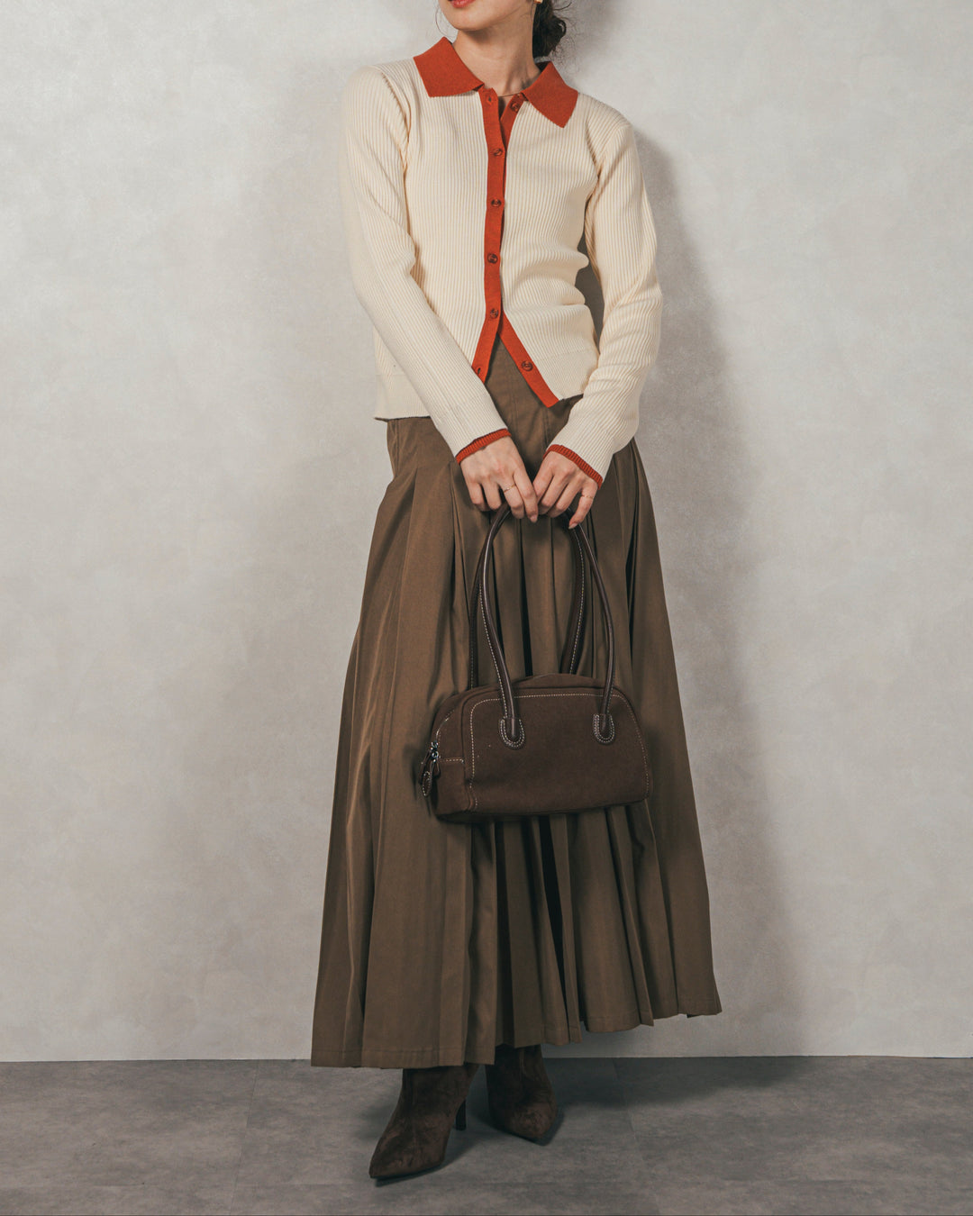 ［SET］バイカラー襟付きニットトップス+W-Tuckプリーツロングスカート（2SET）